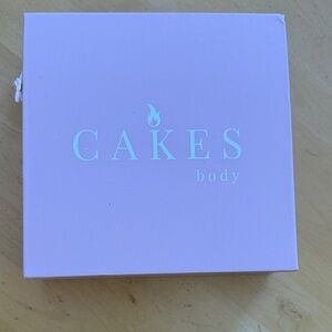 Cakes Nude size 2 (D+ cups) New in box